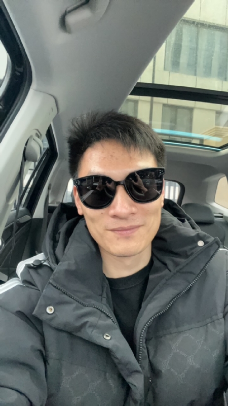 男孩的第一张照片--芜湖残疾人相亲网